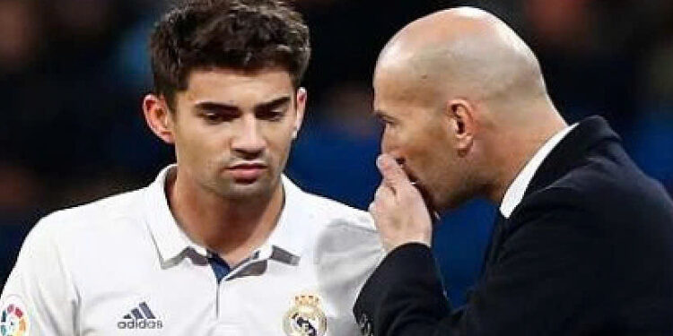 Con trai Zidane treo giày