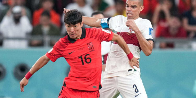 Tiền đạo Hàn Quốc nguy cơ ngồi tù vì video sex