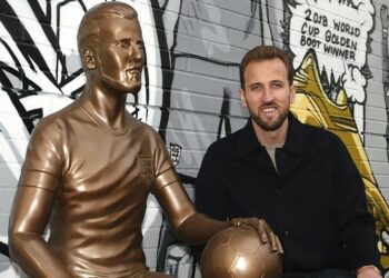 Kane mơ được dựng tượng ngoài sân Wembley