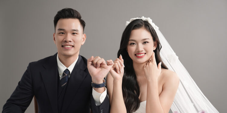 Ngắm trọn bộ ảnh cưới gây sốt của hoa khôi bóng chuyền Thu Hoài