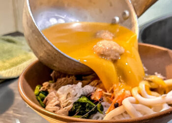 Top 5 quán bún hải sản ngon ở Hà Nội, khách ăn no bụng hết khoảng 50.000 đồng