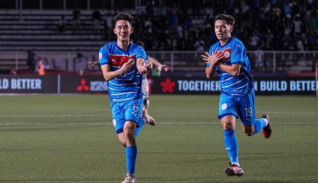 Philippines chinh phục nhiều cột mốc chói lọi nhờ thắng lợi lịch