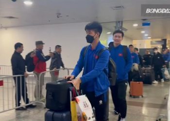 ĐT Việt Nam hủy bỏ buổi tập ở Phú Thọ vì chuyến bay bị trễ