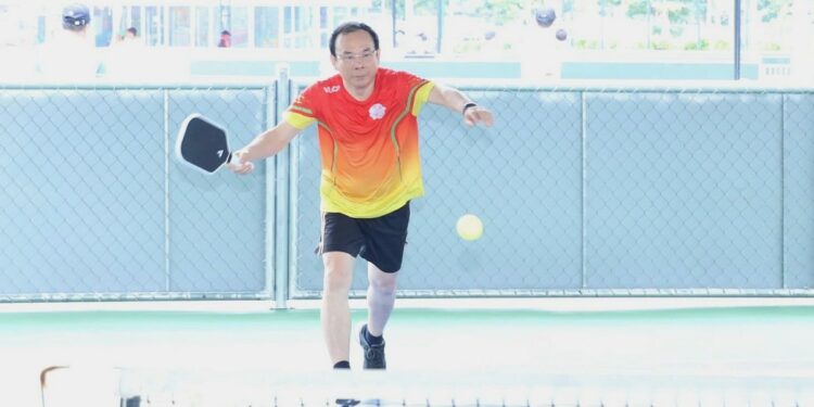 Lãnh đạo TP HCM thi pickleball, kêu gọi ủng hộ đồng bào vùng lũ