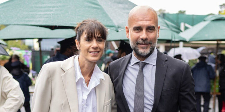 Pep Guardiola chia tay vợ sau 30 năm chung sống