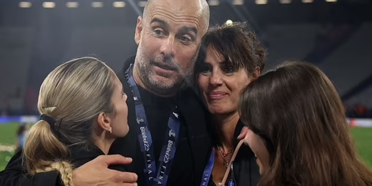 Guardiola chia tay vợ sau hơn 30 năm