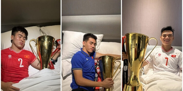Tuyển thủ Việt Nam ‘tranh nhau’ ôm cúp vô địch đi ngủ