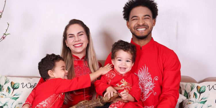 Xuân Son chúc Tết người hâm mộ bóng đá Việt Nam