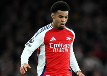 Ethan Nwaneri thay đổi số áo ở Arsenal