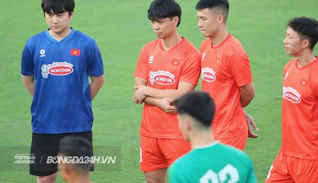 ĐT Việt Nam thiếu 8 cầu thủ trong buổi tập đầu tiên