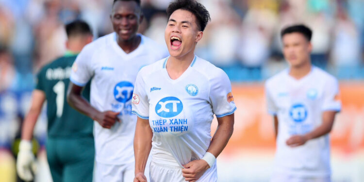 Nam Định bảo vệ thành công danh hiệu vô địch V-League