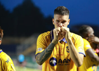 TP.HCM và SLNA trụ hạng, Đà Nẵng vùng lên muộn màng