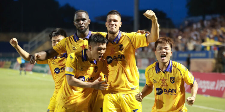 Vòng 25 V-League: Những xúc cảm trái ngược ngày áp chót