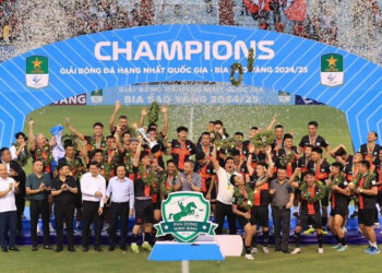 Hoàng Đức tỏa sáng, Ninh Bình thắng đậm Bình Phước trận nâng cúp vô địch