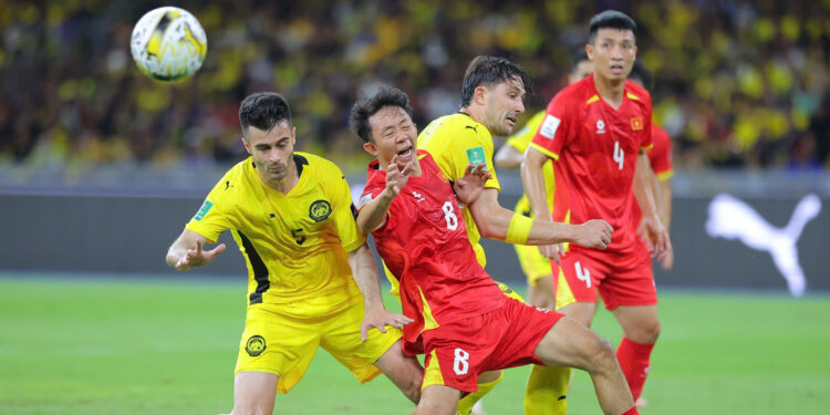 Tuyển Việt Nam: Phía sau trận thua đậm trước Malaysia