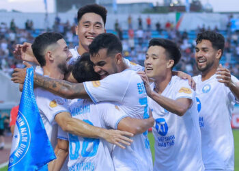 Vòng 25 V-League: Chờ Nam Định nâng Cúp, vé xuống hạng gọi tên