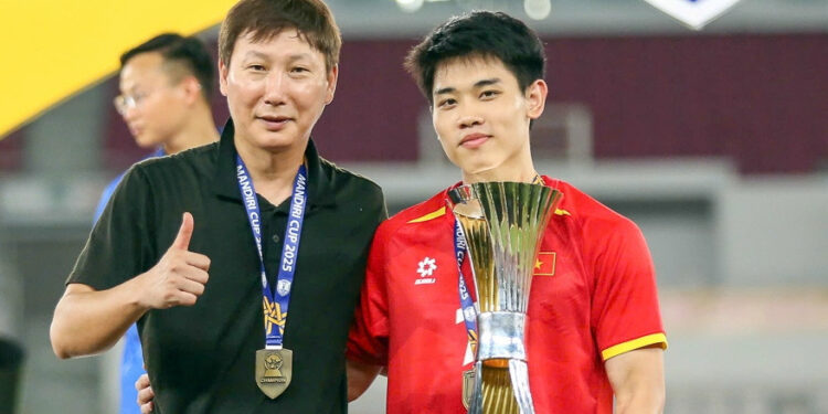 Chuyên gia bóng đá Indonesia: Thực tế đi, U23 Việt Nam giỏi hơn