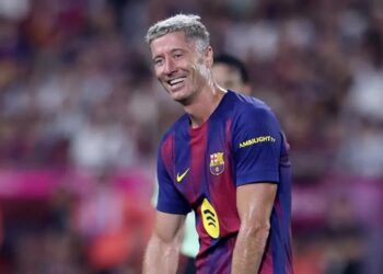 Robert Lewandowski được khuyên rời Barca để đến Saudi Arabia