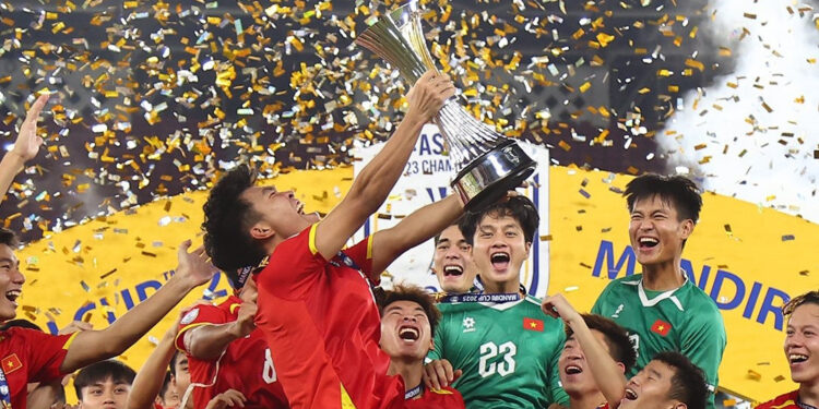 ‘U23 Indonesia đơn điệu, cần phải học U23 Việt Nam’