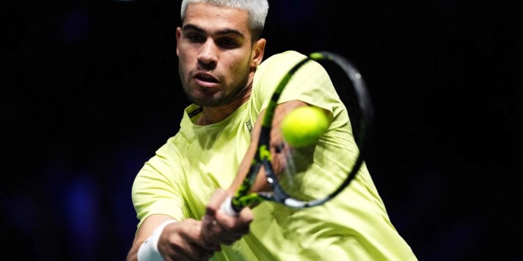 Alcaraz thua ngay trận đầu ở Paris Masters