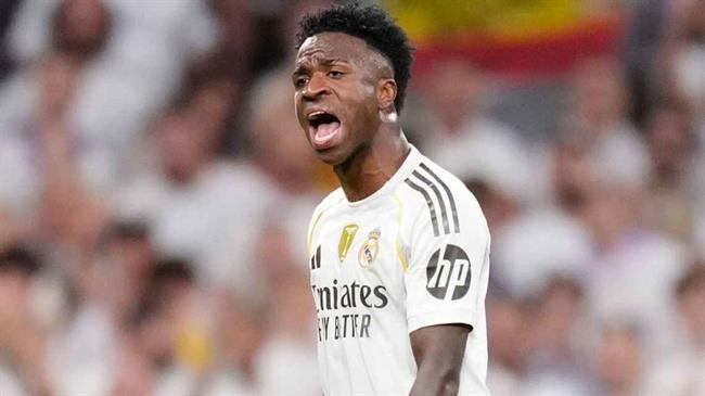 Vinicius Jr xin lỗi CĐV Real Madrid vì hành động bồng bột