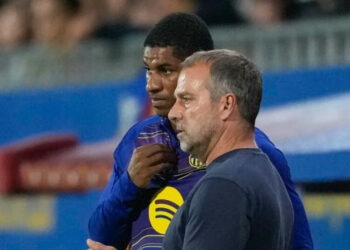 Hansi Flick giục Barca trả MU 30 triệu euro mua đứt Rashford