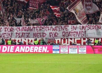 Bayern rút lời mời Jerome Boateng vì làn sóng phản đối từ NHM