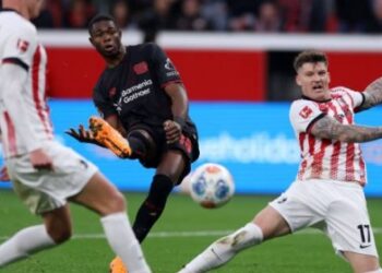 Leverkusen thắng liền 4 trận, áp sát top đầu Bundesliga