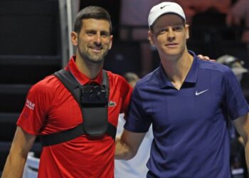 Đánh bại Djokovic, Sinner gặp Alcaraz ở chung kết Six Kings Slam