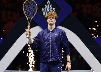 Sinner “gieo sầu” cho Alcaraz, lên ngôi vương ở Six Kings Slam