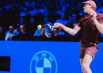 Jannik Sinner thắng tưng bừng ở trận mở màn Vienna Open