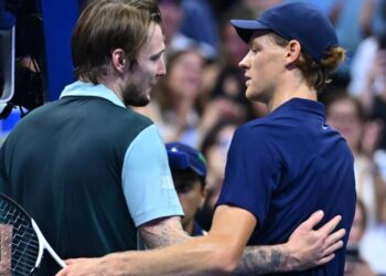 Đánh bại Bublik, Sinner tiến vào bán kết Vienna Open 2025