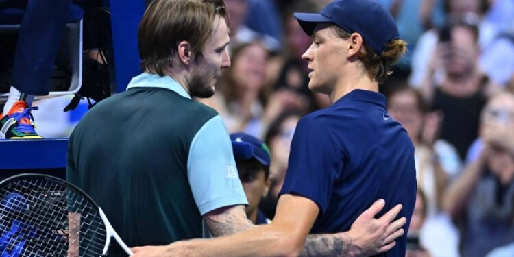 Đánh bại Bublik, Sinner tiến vào bán kết Vienna Open 2025