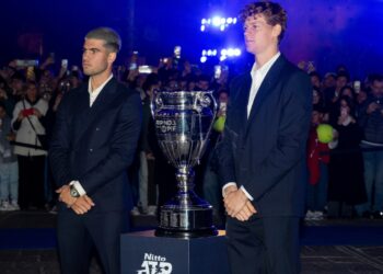 Alcaraz tiến sát ngôi số 1 thế giới cuối năm