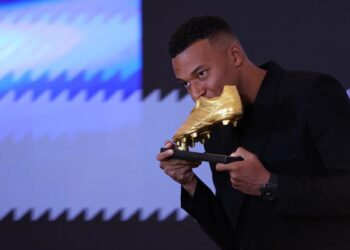 Kylian Mbappe: Tôi không thể so sánh mình với Ronaldo được!