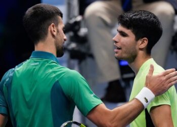 Alcaraz thấy may mắn khi Djokovic rút lui