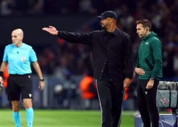 Vincent Kompany lập kỷ lục sau khi Bayern đánh bại PSG