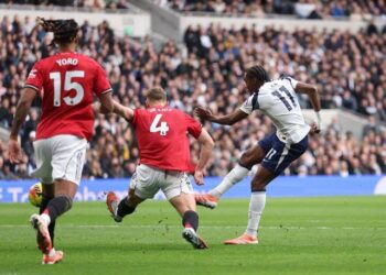 Manchester United và nỗi lo lắng về hàng phòng ngự