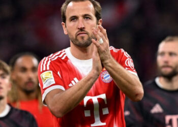 Kompany “thức tỉnh” Bayern khỏi men say chiến thắng