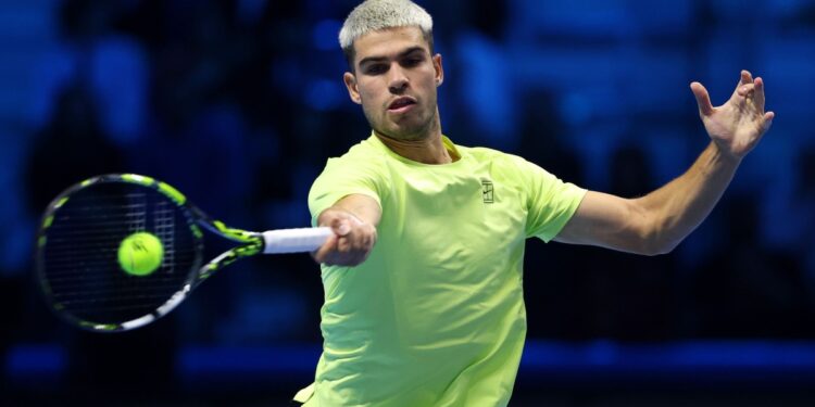 Alcaraz khởi đầu thuận lợi ở ATP Finals