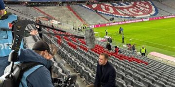 Đời chẳng kém vui khi rời xa ánh hào quang của bóng