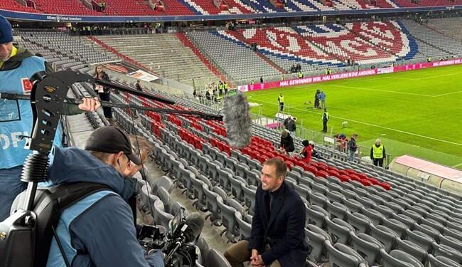 Đời chẳng kém vui khi rời xa ánh hào quang của bóng