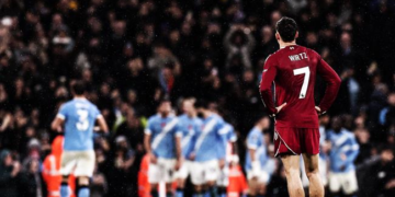 Thầy trò Arne Slot và 11 vấn đề to lớn ở mùa giải 2025/2026