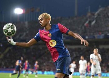 Lamine Yamal lập kỷ lục khi lọt vào Đội hình tiêu biểu FIFPRO 2025