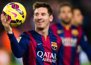 Lionel Messi được dựng tượng tại Camp Nou