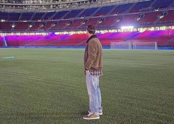 Messi không cần xin phép Barca để thăm Camp Nou