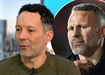 Giggs và em trai giảng hòa sau bê bối tình ái