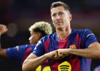 Yamal mong Barcelona giữ chân Lewandowski ở lại sau mùa giải này