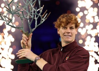 Lần đầu vô địch Paris Masters, Jannik Sinner trở lại ngôi số một thế giới