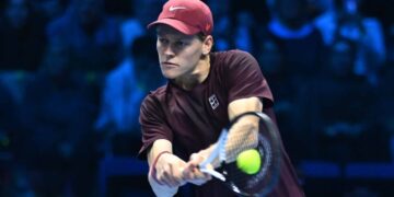 Sinner vào bán kết ATP Finals